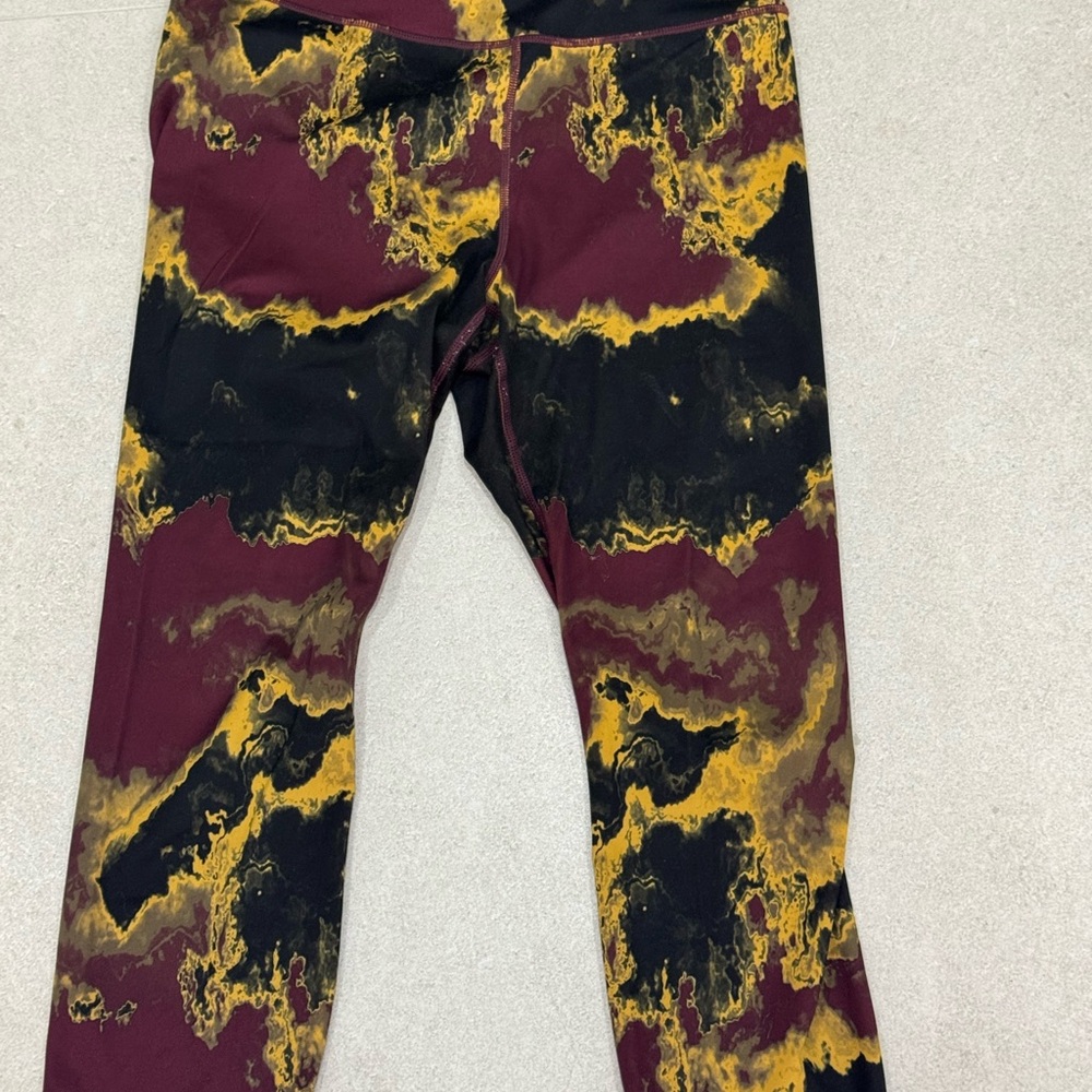 JoyLab Women’s Burgundy and Gold Swirl Leggings